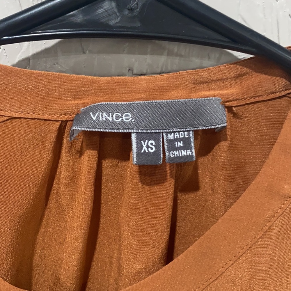 VINCE - Picture 2 of 3